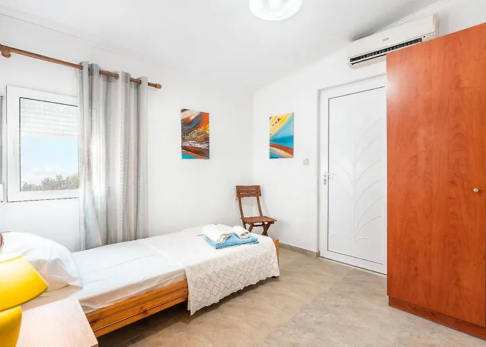 Pearl Villa Lakhania